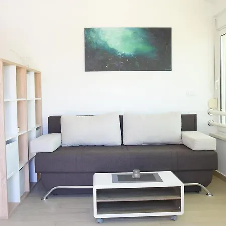 Luger 2- Og By Interhome * Ražanj