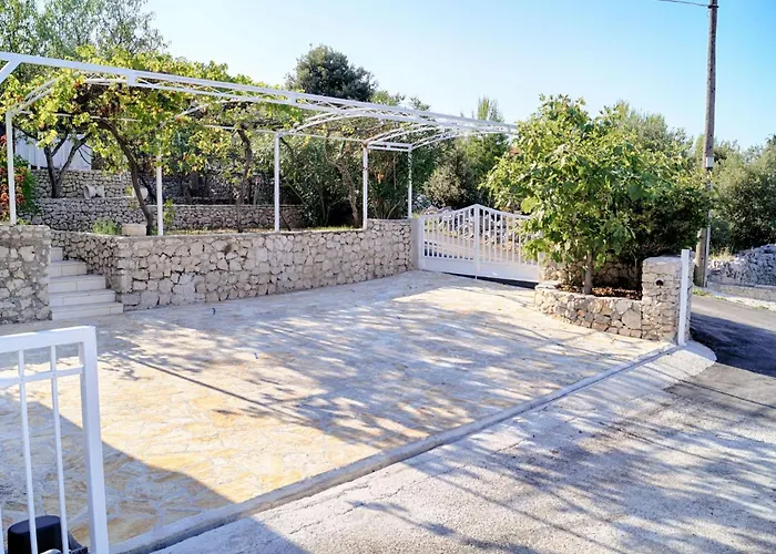 Luger 2- Og By Interhome Ražanj